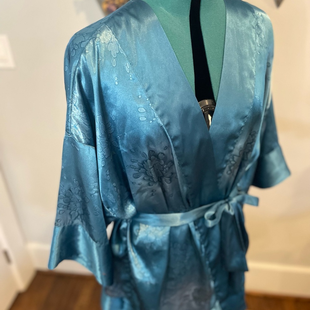Vintage Victoria's Secret Gold Label Blue Satin Kimono Robe - Picture 4 of 6